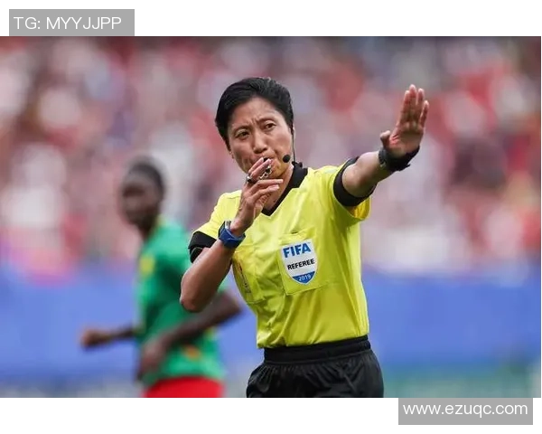 足球督察员的职责与挑战：提升赛事公正性与观众体验的关键角色